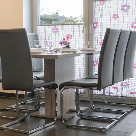 Ferienhaus-lucky-bis-6-personen-mit-garten-und-haustier Holiday home *